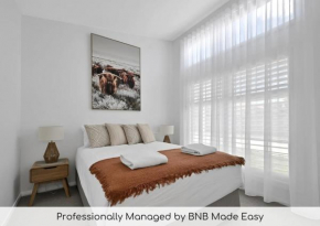 The Elm Apartments - The Cowhide Room